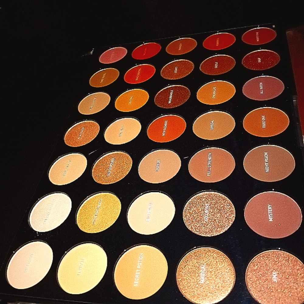 New! Morphe "SuperNatural Glow" Eyeshadow Artistry Palette GifBox - Picture 3 of 8